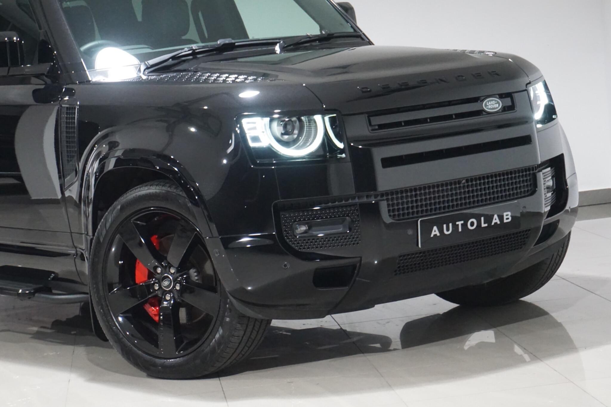 Land Rover Defender 110 3.0 D300 MHEV X-Dynamic HSE SUV 5dr Diesel Auto 4WD Euro 6 (s/s) (300 ps)